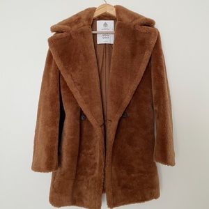Babaton Aritzia The Teddy Coat Short